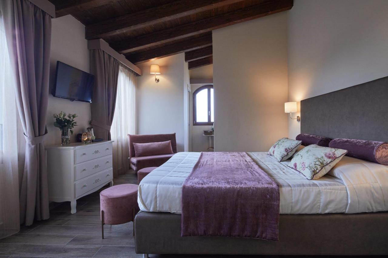 Il Castelluccio Country Resort Restaurant & Spa バルベリーノ・ディ・ムジェッロ エクステリア 写真