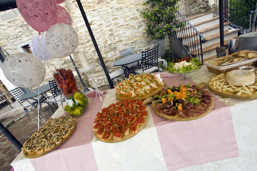 Il Castelluccio Country Resort Restaurant & Spa バルベリーノ・ディ・ムジェッロ エクステリア 写真