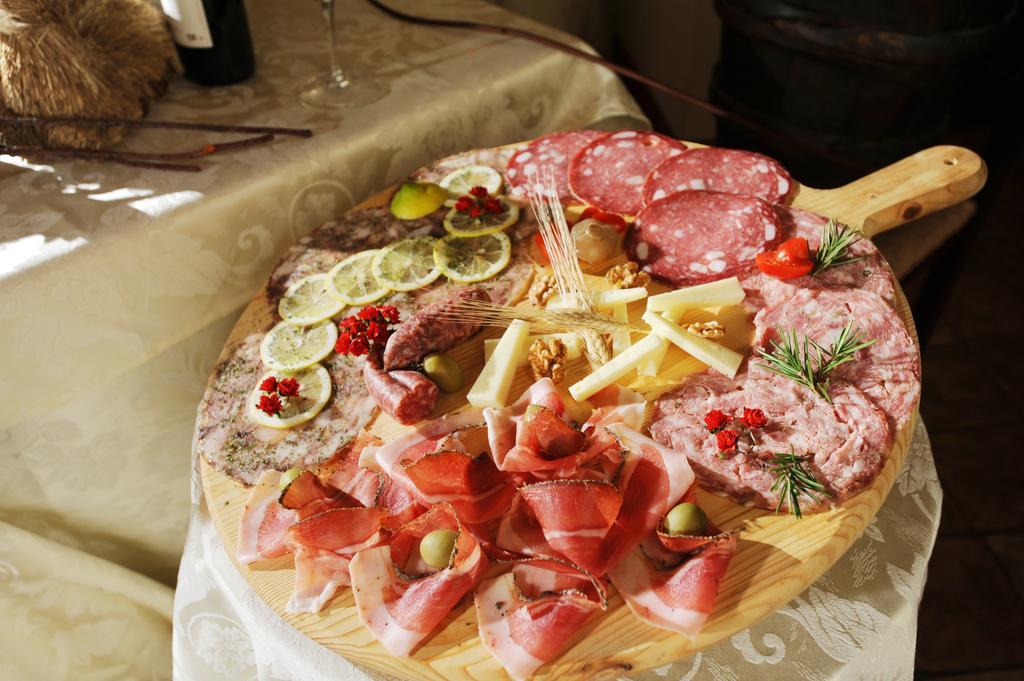 Il Castelluccio Country Resort Restaurant & Spa バルベリーノ・ディ・ムジェッロ エクステリア 写真