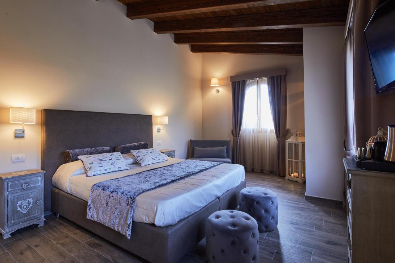 Il Castelluccio Country Resort Restaurant & Spa バルベリーノ・ディ・ムジェッロ エクステリア 写真